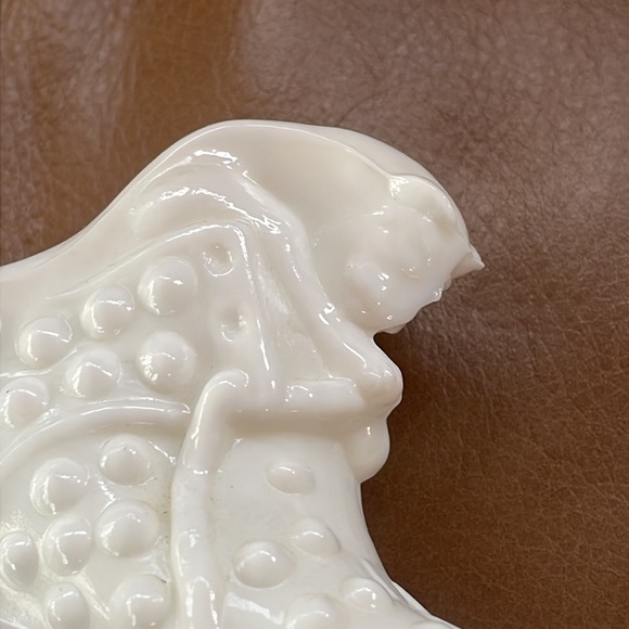 VTG Fenton Cathead Milk Glass Shoe - Picture 2 of 6